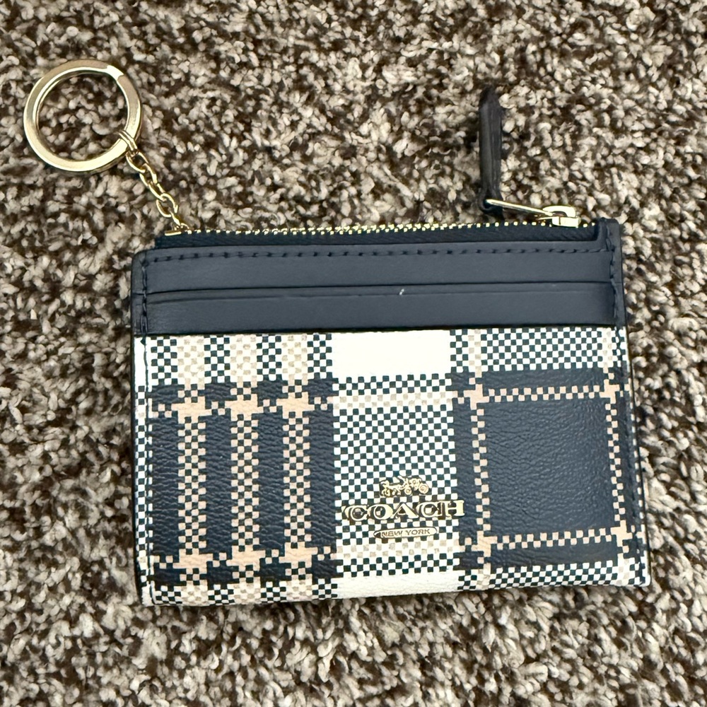 Coach Black and Cream Plaid Card Holder with Keychain